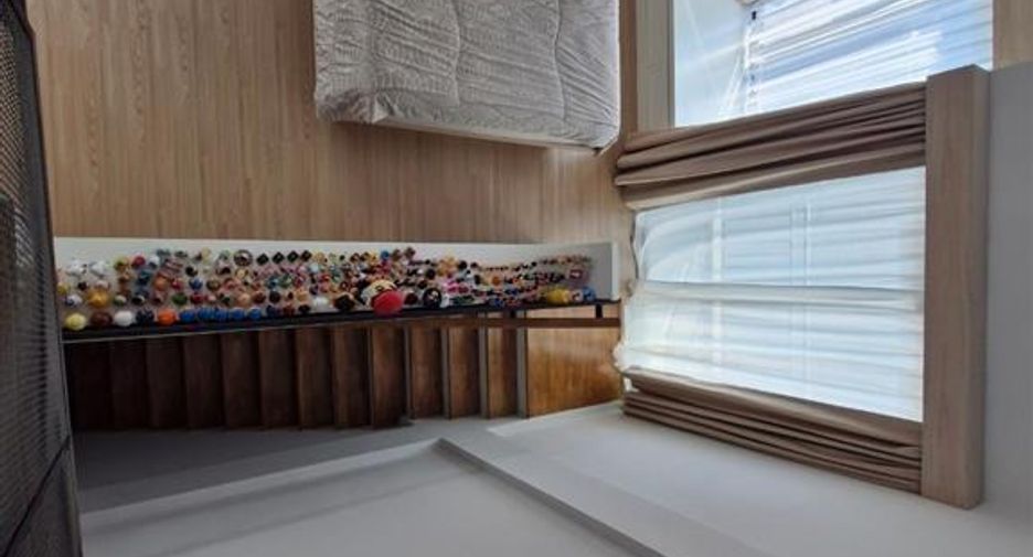 For sale 3 bed townhouse in Pak Kret, Nonthaburi