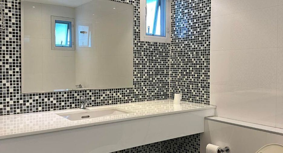 Condo en alquiler de 2 habitaciones en Khlong San, Bangkok