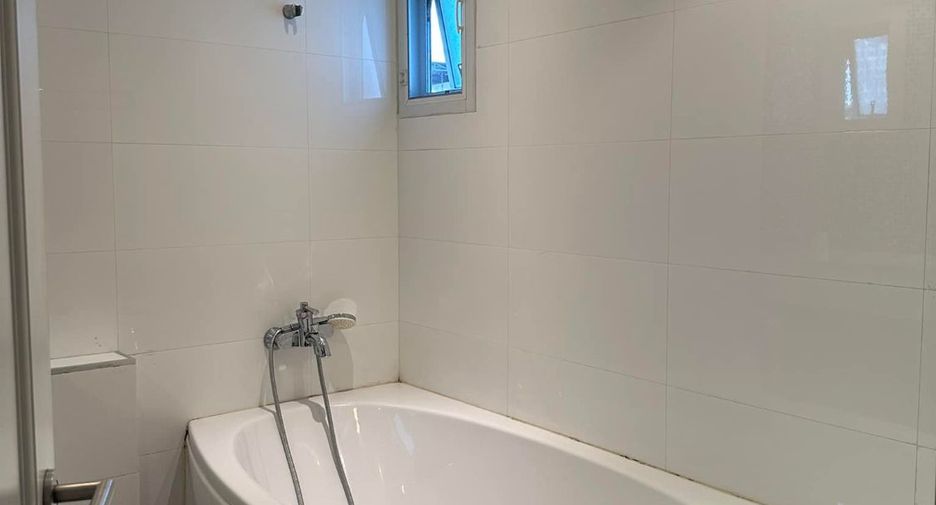 Condo en alquiler de 2 habitaciones en Khlong San, Bangkok