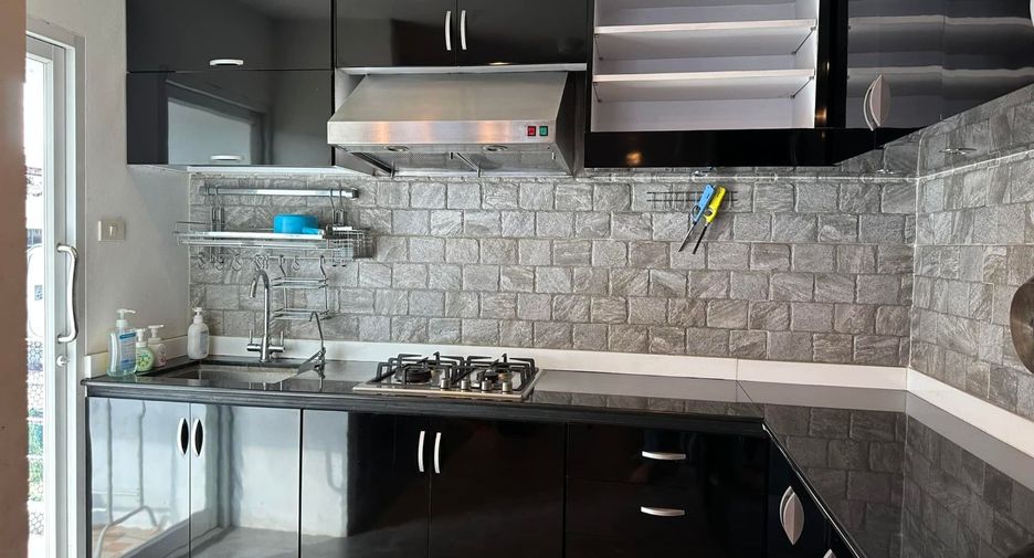 Condo en alquiler de 2 habitaciones en Khlong San, Bangkok