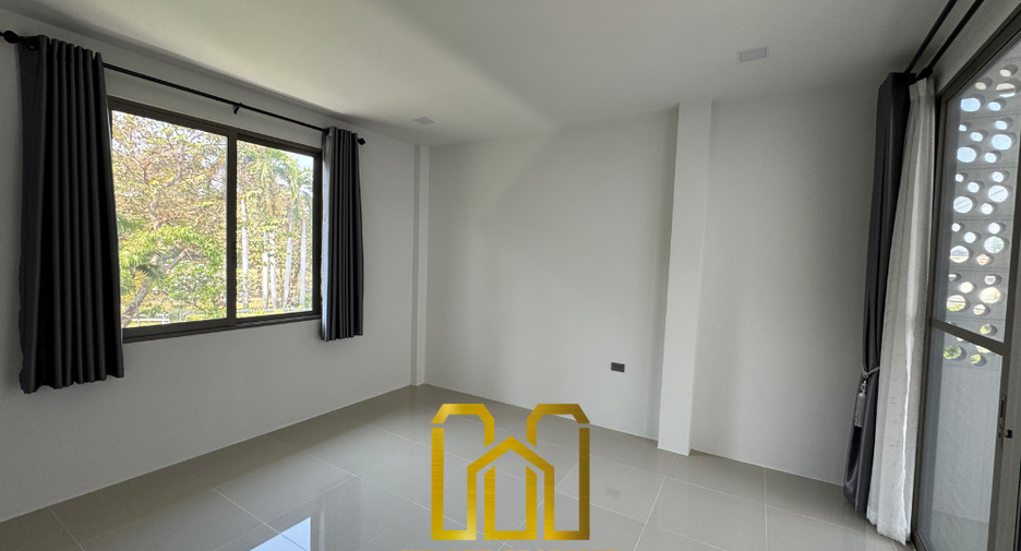 For sale 5 bedrooms house in Lak Si, Bangkok