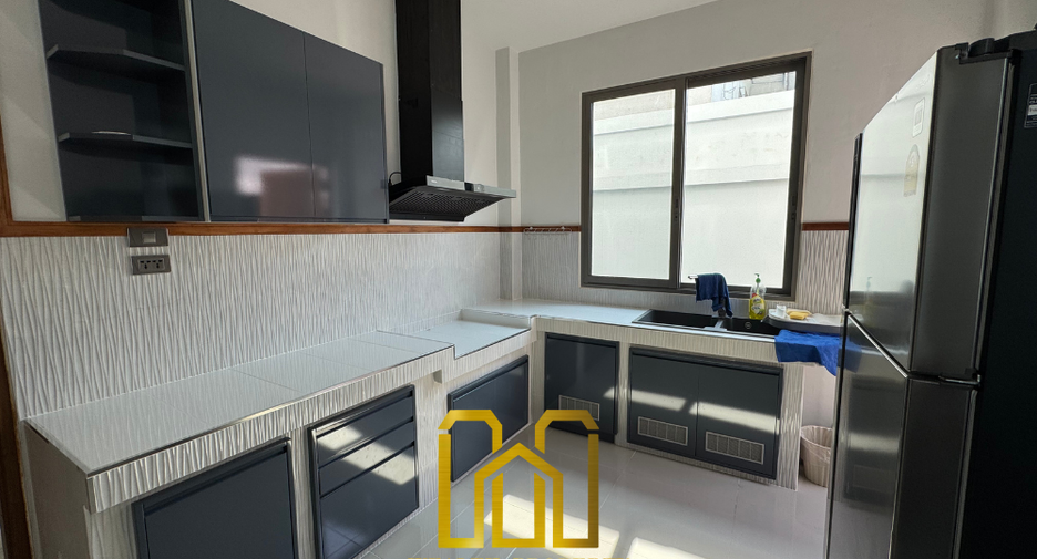 For sale 5 bedrooms house in Lak Si, Bangkok