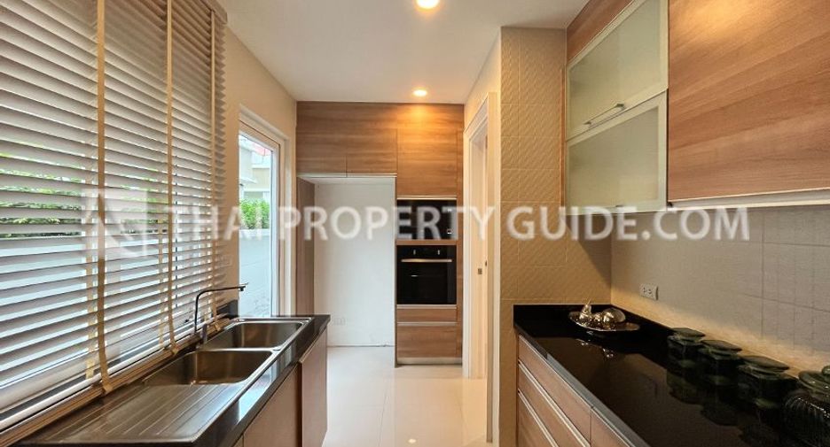 For sale 4 ベッドルーム house in Prawet, Bangkok