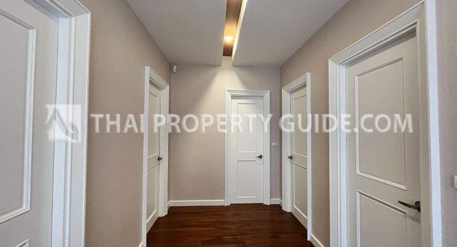 For sale 4 ベッドルーム house in Prawet, Bangkok