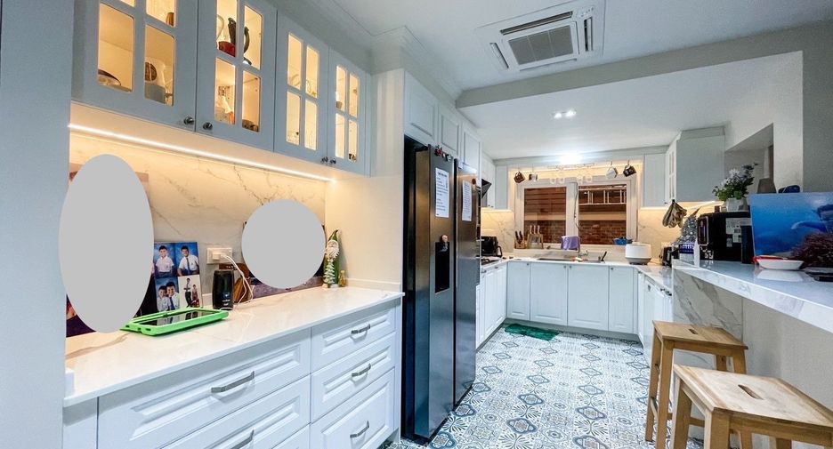 For sale 4 ベッドルーム house in Rat Burana, Bangkok