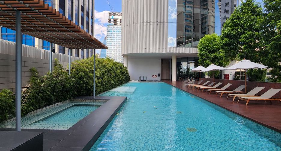 Wohnung zur Miete und zum Kauf mit 1 Zimmer in Pathum Wan, Bangkok