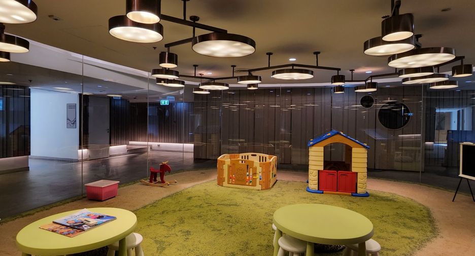 Wohnung zur Miete und zum Kauf mit 1 Zimmer in Pathum Wan, Bangkok