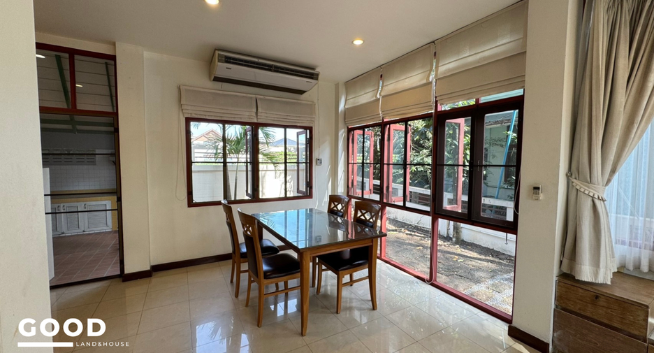 Casa en alquiler y en venta de 4 habitaciones en Chom Thong, Bangkok