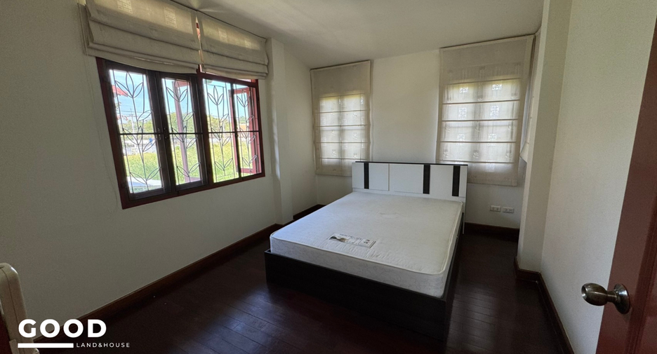 Casa en alquiler y en venta de 4 habitaciones en Chom Thong, Bangkok