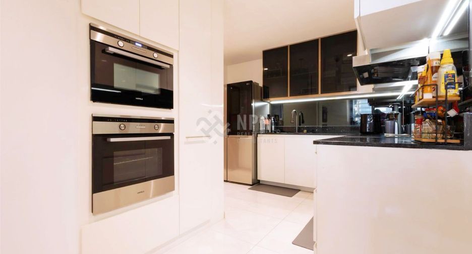 For rent 3 bedrooms condo in Watthana, Bangkok