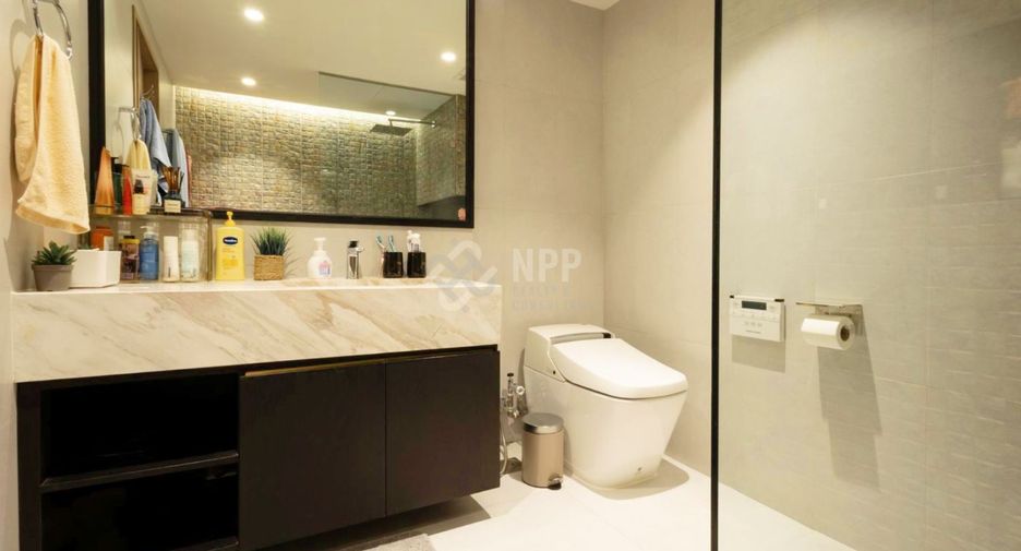 For rent 3 bedrooms condo in Watthana, Bangkok