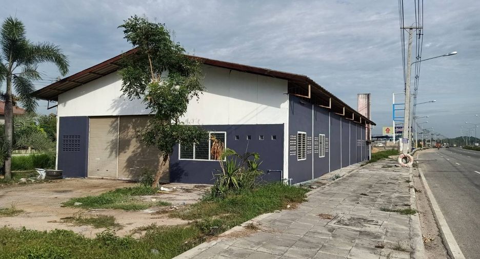 For rent warehouse in Ban Bueng, Chonburi