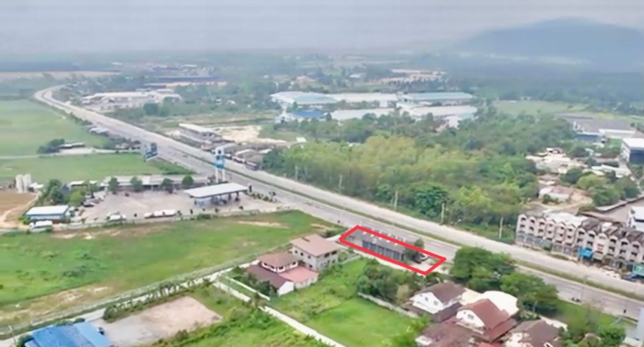 For rent warehouse in Ban Bueng, Chonburi