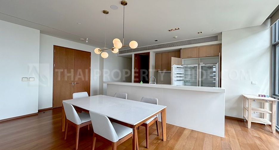 For rent 3 bedrooms condo in Pathum Wan, Bangkok