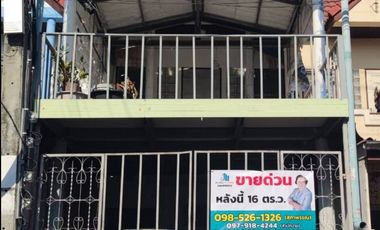 Продажа 3 спальни таунхаус в Mueang Samut Prakan, Самутпракан