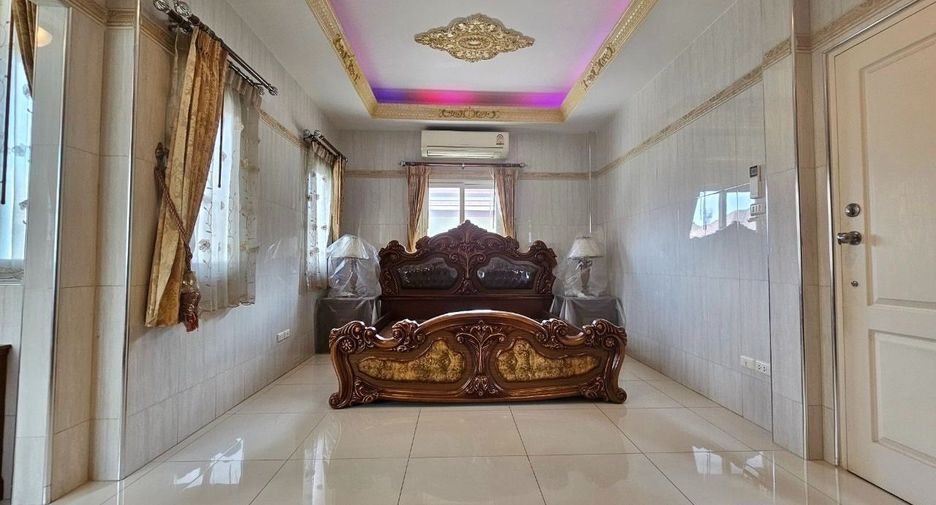 For sale 3 bedrooms house in Don Mueang, Bangkok