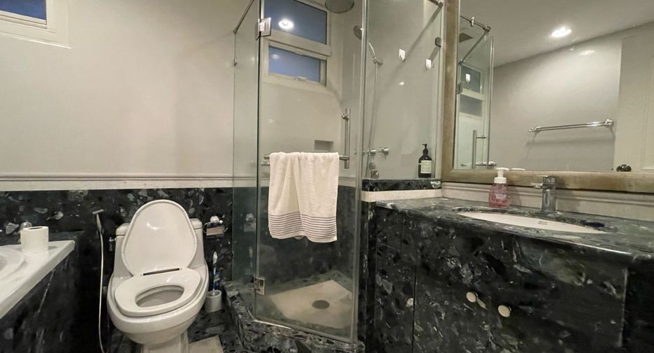 Wohnung zur Miete mit 2 Zimmer in Sathon, Bangkok