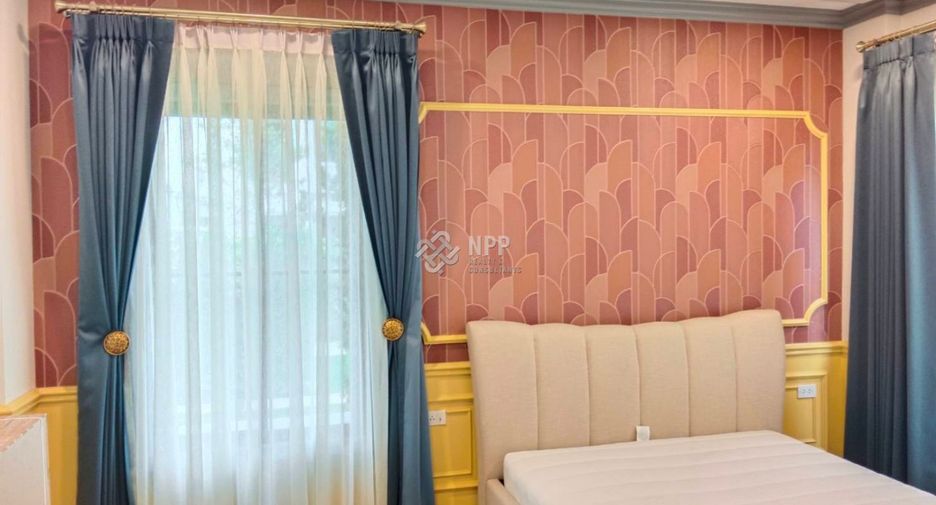 Haus zur Miete und zum Kauf mit 4 Zimmer in Saphan Sung, Bangkok