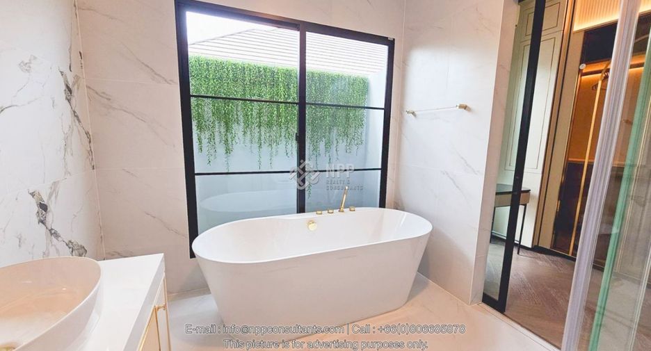 Haus zur Miete und zum Kauf mit 4 Zimmer in Saphan Sung, Bangkok