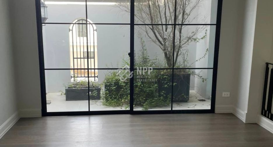 Haus zum Kauf mit 5 Zimmer in Saphan Sung, Bangkok