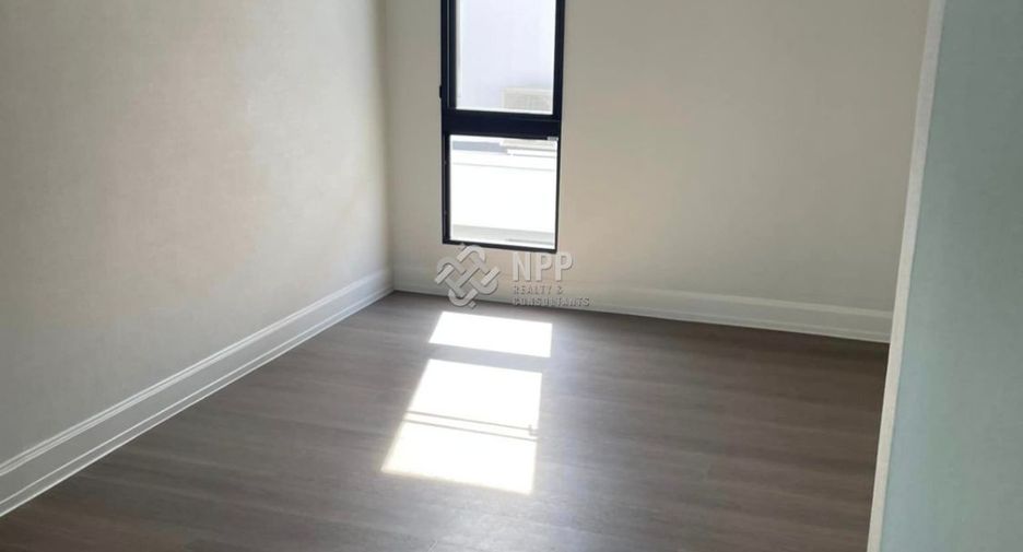 Haus zum Kauf mit 5 Zimmer in Saphan Sung, Bangkok