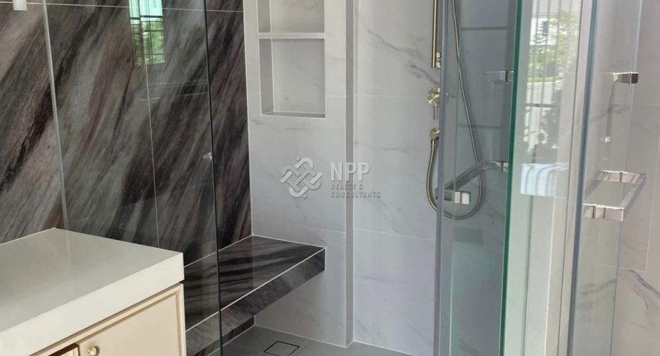 Haus zum Kauf mit 5 Zimmer in Saphan Sung, Bangkok