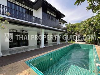 For rent 5 Beds house in Khlong Toei, Bangkok