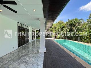 For rent 5 Beds house in Khlong Toei, Bangkok