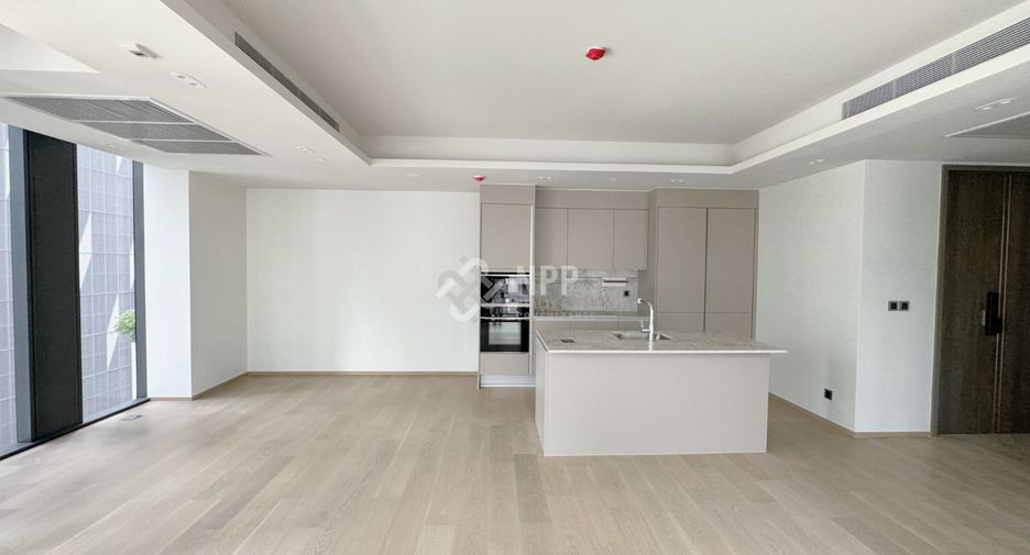 For sale 2 bedrooms condo in Pathum Wan, Bangkok