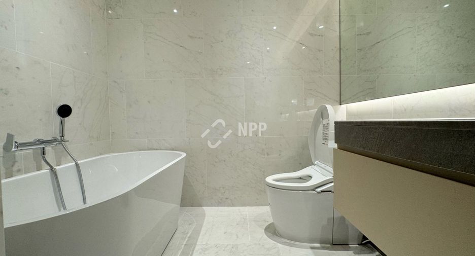 For sale 2 bedrooms condo in Pathum Wan, Bangkok