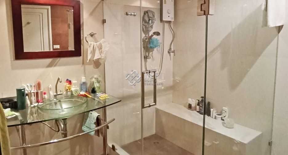 Wohnung zum Kauf mit 2 Zimmer in Khlong Toei, Bangkok