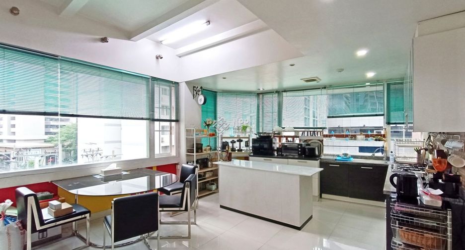 Wohnung zum Kauf mit 2 Zimmer in Khlong Toei, Bangkok