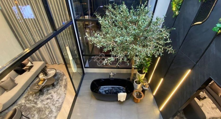 For sale 3 bedrooms condo in Watthana, Bangkok