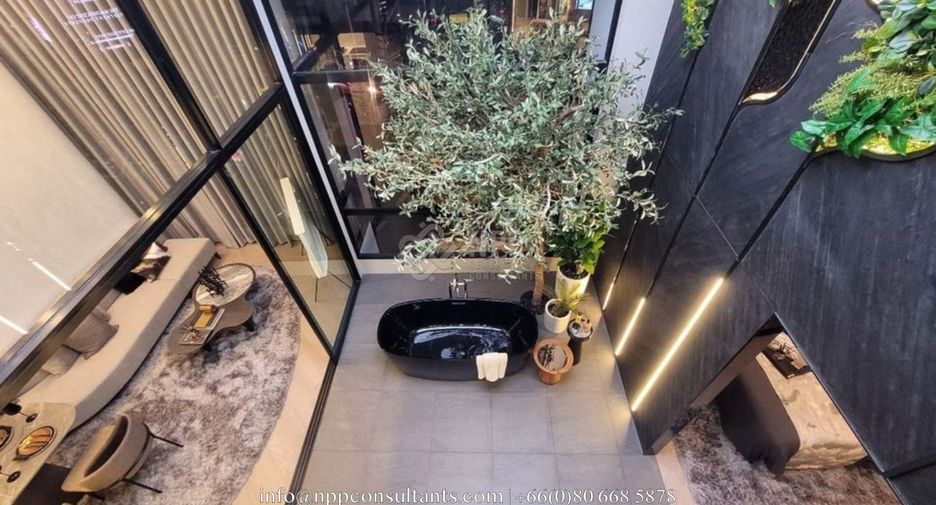 For sale 3 bedrooms condo in Watthana, Bangkok