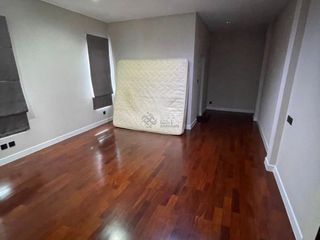 Casa en alquiler y en venta de 4 habitaciones en Mueang Samut Prakan, Samut Prakan