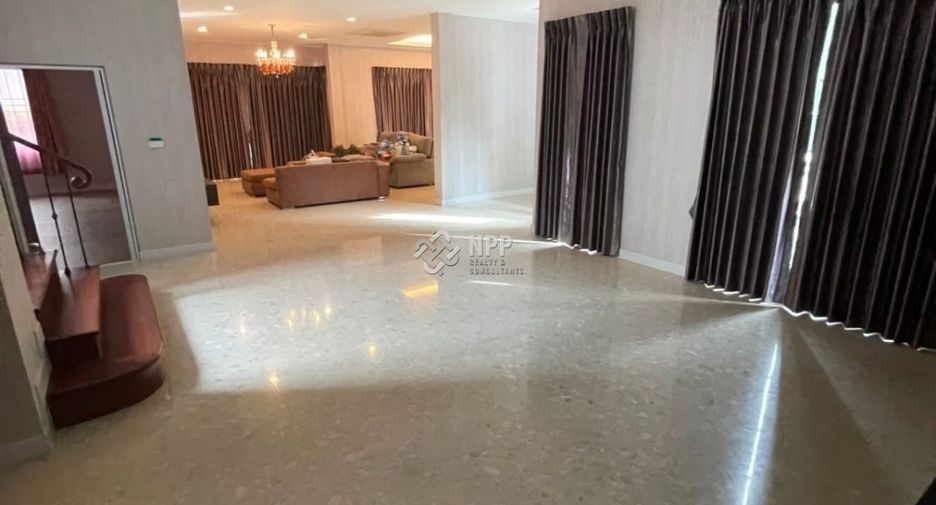 Casa en alquiler y en venta de 4 habitaciones en Mueang Samut Prakan, Samut Prakan