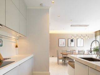 For sale 5 Beds house in Huai Khwang, Bangkok
