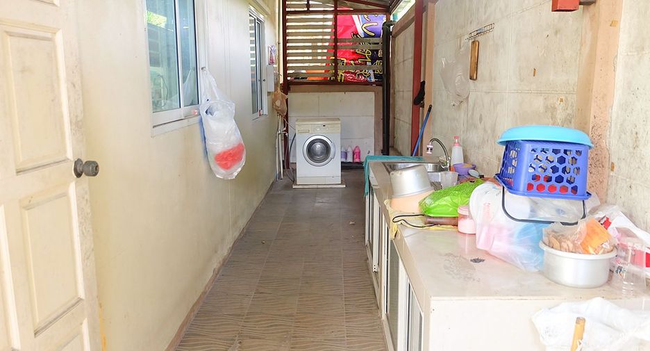 出售 2 卧室 独立屋 在 Si Racha, Chon Buri