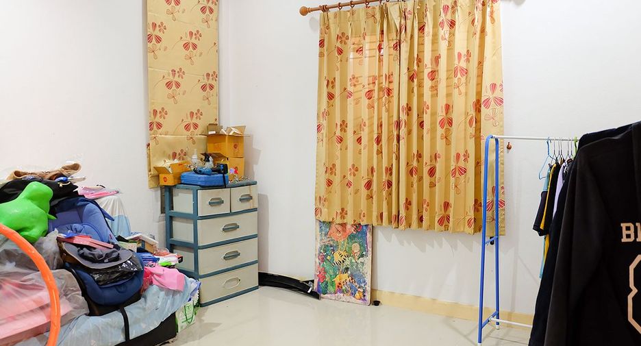 出售 2 卧室 独立屋 在 Si Racha, Chon Buri