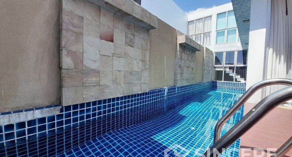 For rent 3 bedrooms villa in Mueang Phuket, Phuket