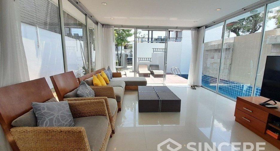 For rent 3 bedrooms villa in Mueang Phuket, Phuket