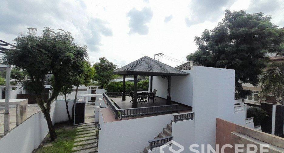 For rent 3 bedrooms villa in Mueang Phuket, Phuket