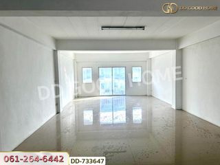 For sale 1 bed retail Space in Mueang Lop Buri, Lopburi