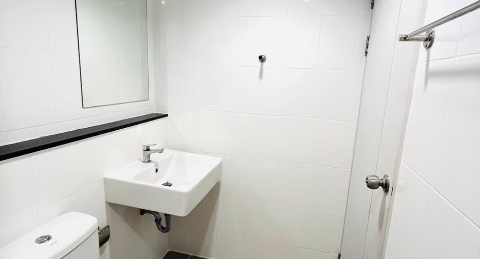 For sale 1 Beds condo in Bang Khun Thian, Bangkok