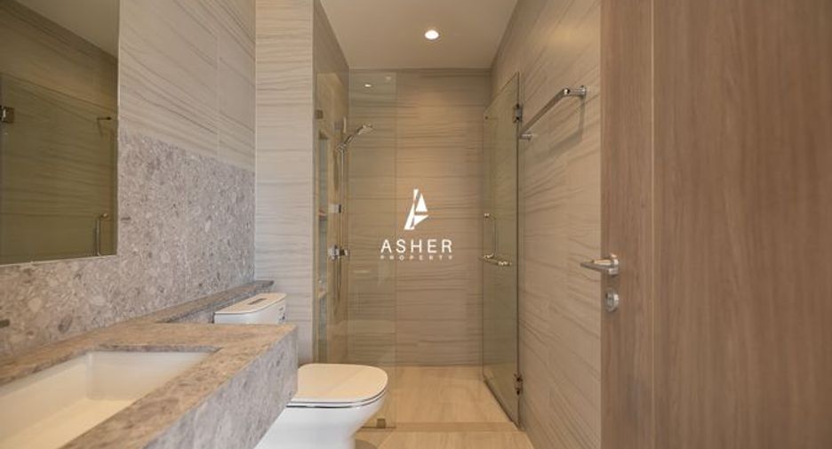 For rent 3 bedrooms house in Phra Khanong, Bangkok