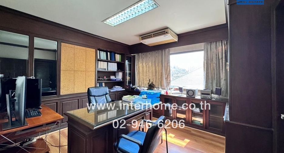 For sale 5 Beds townhouse in Mueang Nonthaburi, Nonthaburi