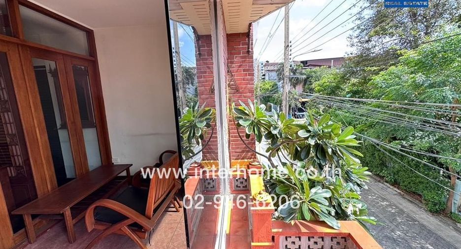 For sale 5 Beds townhouse in Mueang Nonthaburi, Nonthaburi
