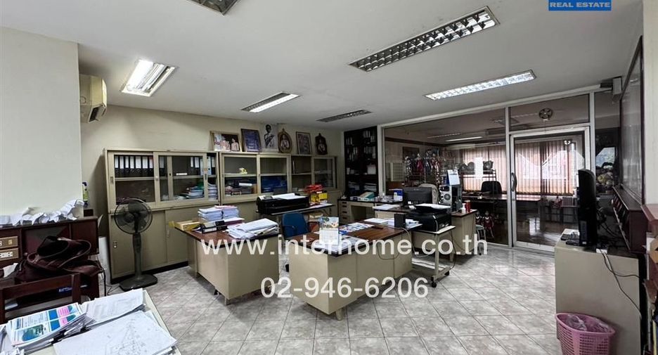 For sale 5 Beds townhouse in Mueang Nonthaburi, Nonthaburi