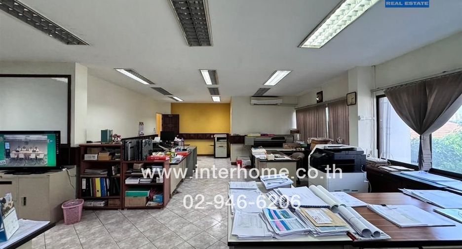 For sale 5 Beds townhouse in Mueang Nonthaburi, Nonthaburi