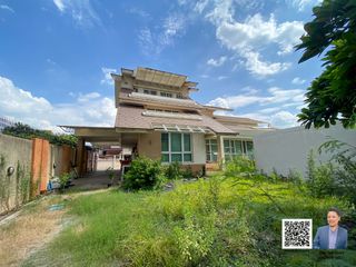 Casa en venta de 5 habitaciones en Phra Khanong, Bangkok